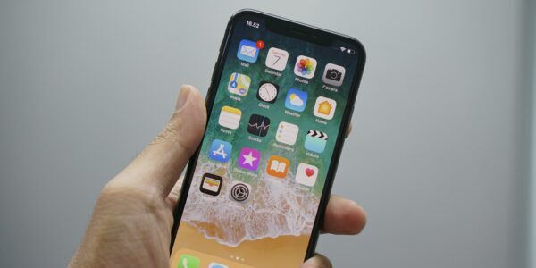 ホーム画面からアプリが消えたらココ【iphone】戻す方法や勝手に消える原因を紹介