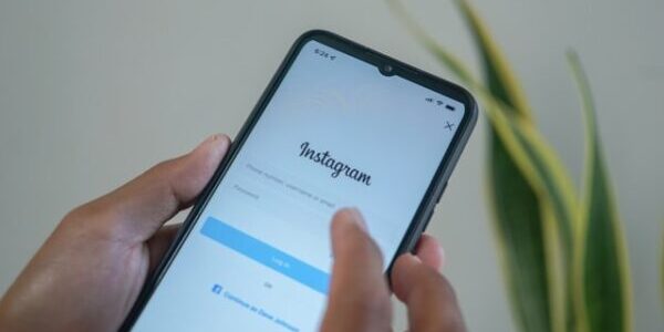 インスタは鍵垢でもDMは送れる！リクエストの対処や送れないようにする設定を紹介